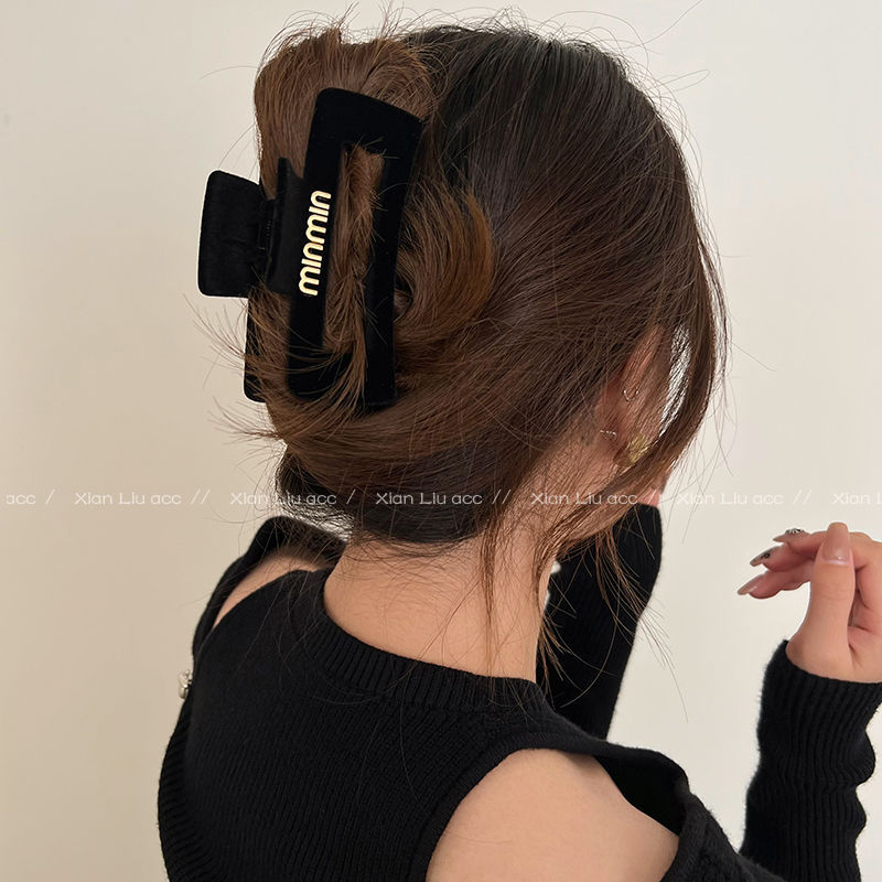 Black Flocked Triangle Label Shark Hair Claw, French Vintage Elegant Hair Clip for Women