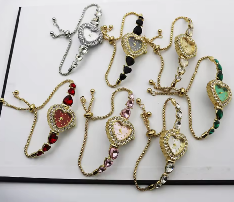 Hot-Selling Trade Elegant Luxury Fashionable Women's Quartz Watch New Heart Casual Bracelet Design Quartz Watch