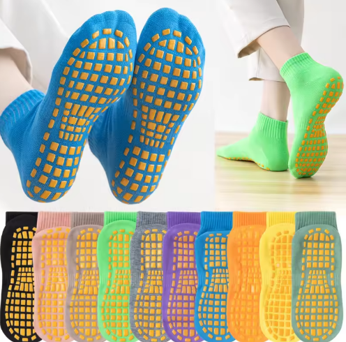 Factory Wholesale Knitted Early Education Floor Socks for Adults Kids Non-Slip Mid-Tube Yoga Socks Crew Height Playground