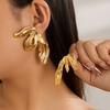 Light Luxury Textured Metal Petal Stud Earrings for Party & Daily