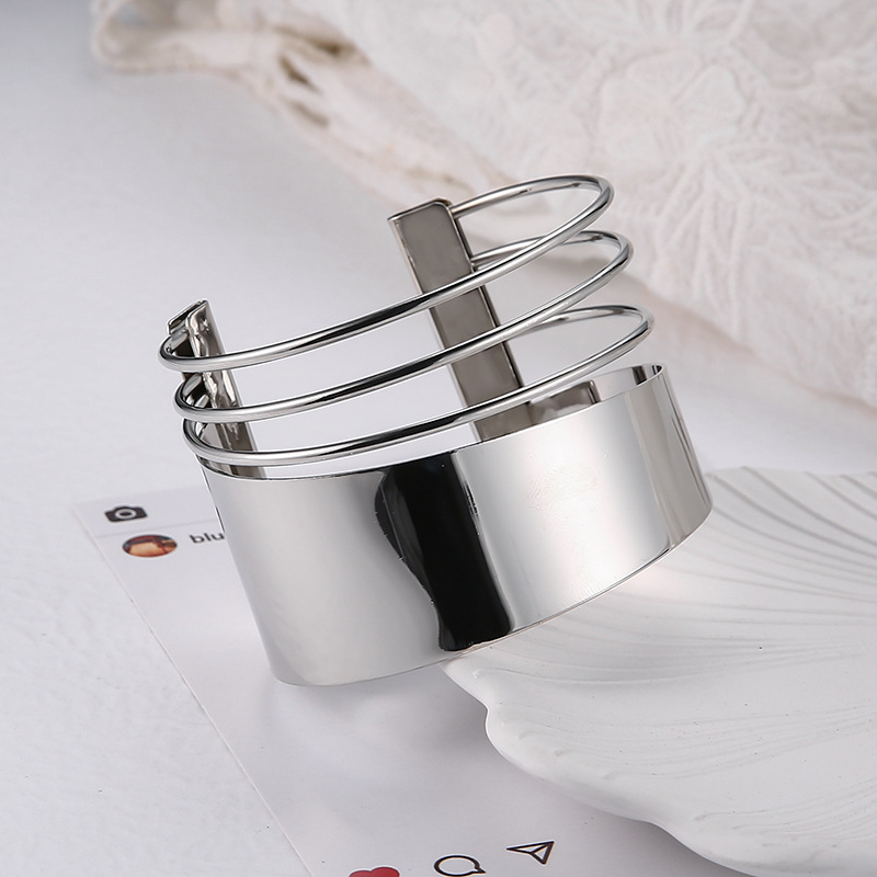 European And American Fashionable And Unique Metal Bracelets Punk Street Style Snap-on Wristbands Hollowed-out Simple Hand Ornaments