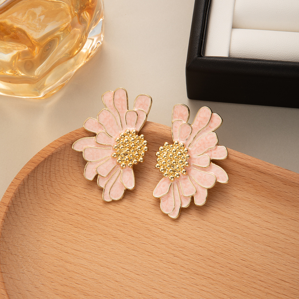 French Vintage Daisy Earrings