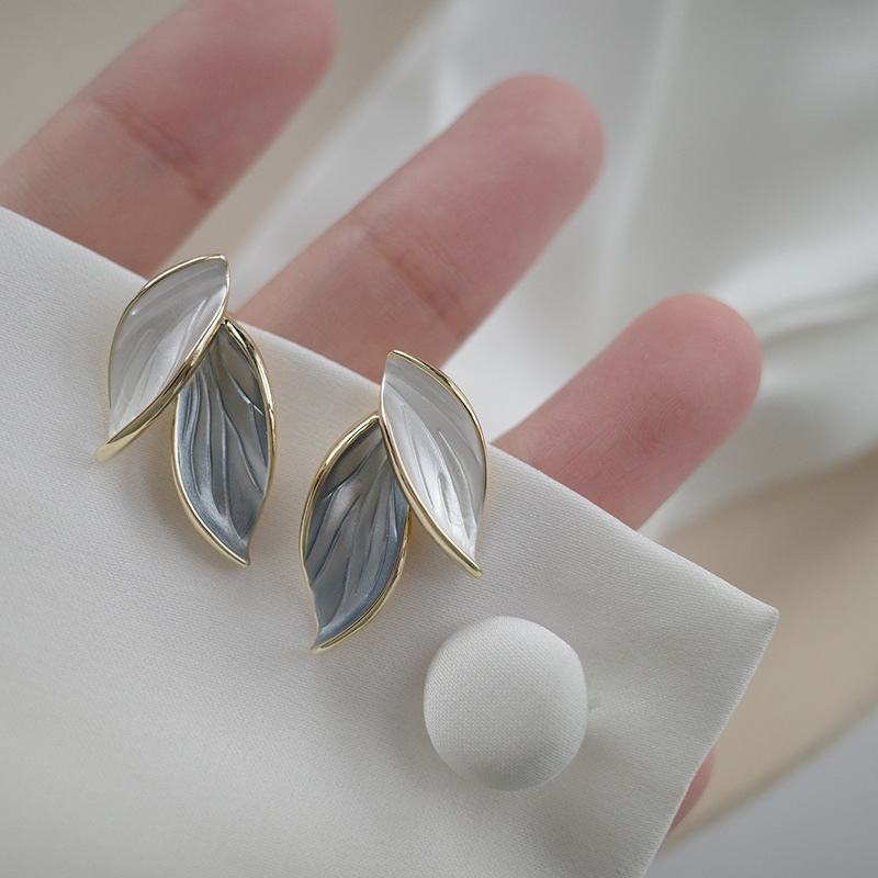 Korean Minimalist Fashion Earrings for Women