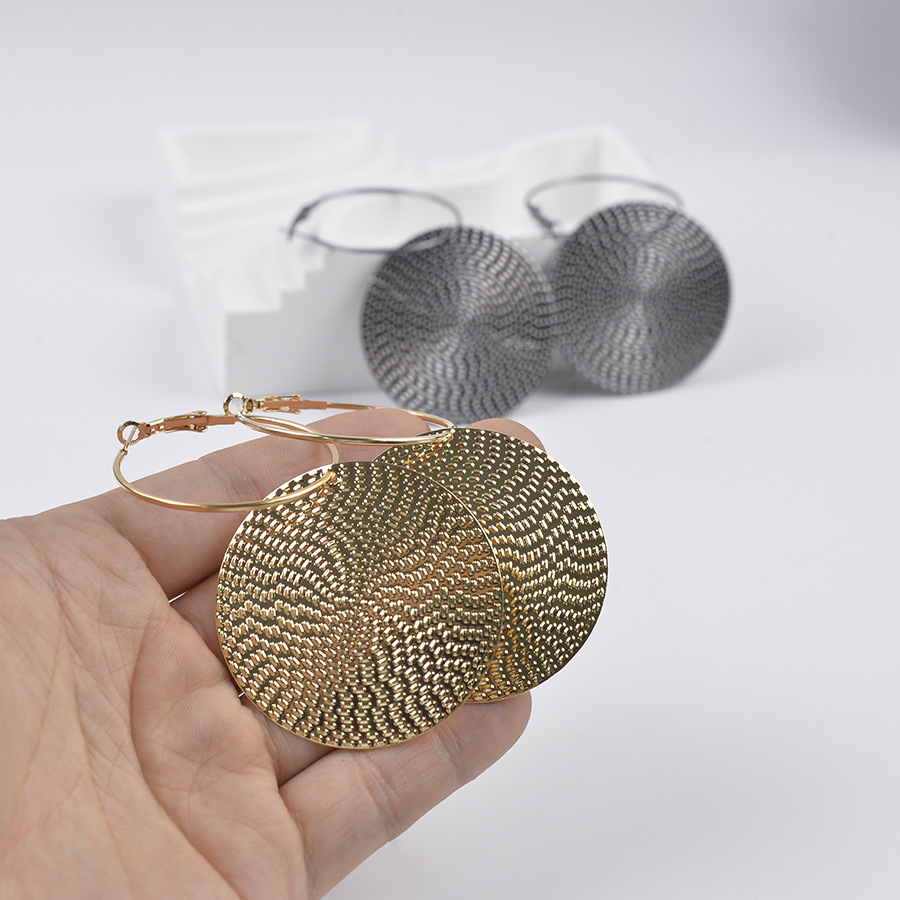 Vintage Round Pattern Disc Drop Earrings
