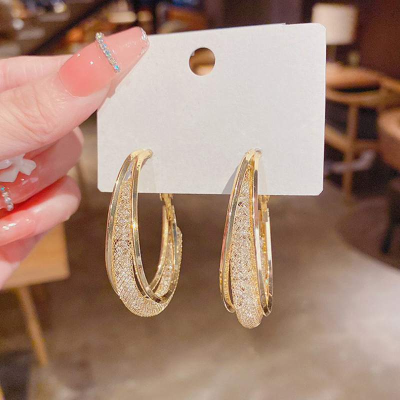 Vintage Textured Metal Hoops Elegant Face-Flattering Earrings