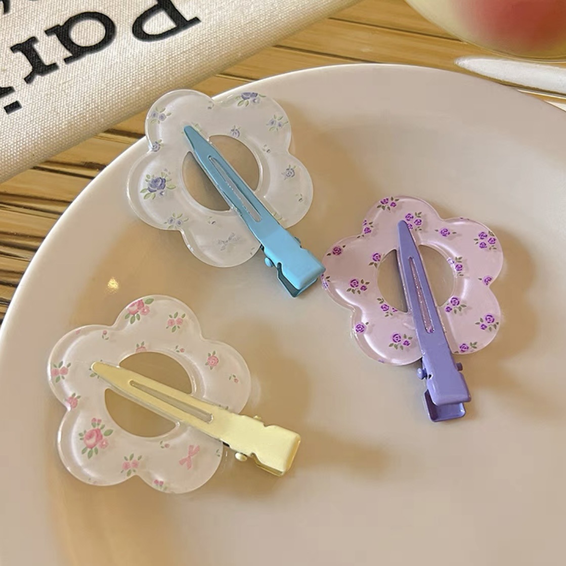 Cute Flower Shaped Acrylic Hair Clips for Women Girls