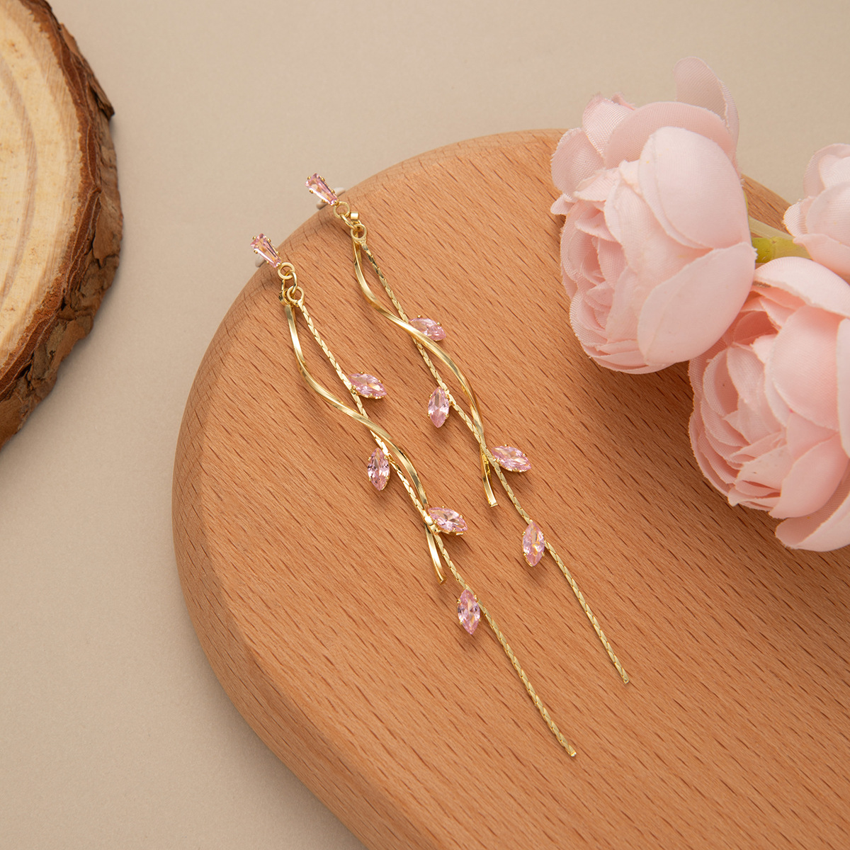 French Light Luxury Long Leaf Tassel Earrings