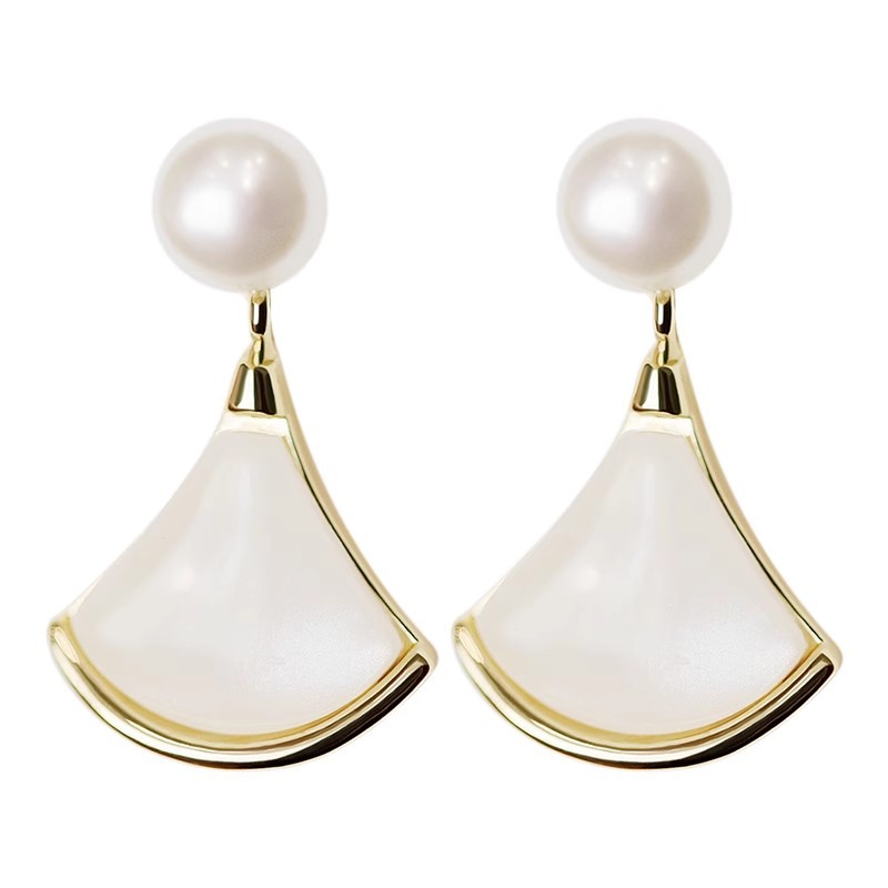 French Style Fan-shaped Shell Pearl Earrings, Delicate Dangle Earrings for Women