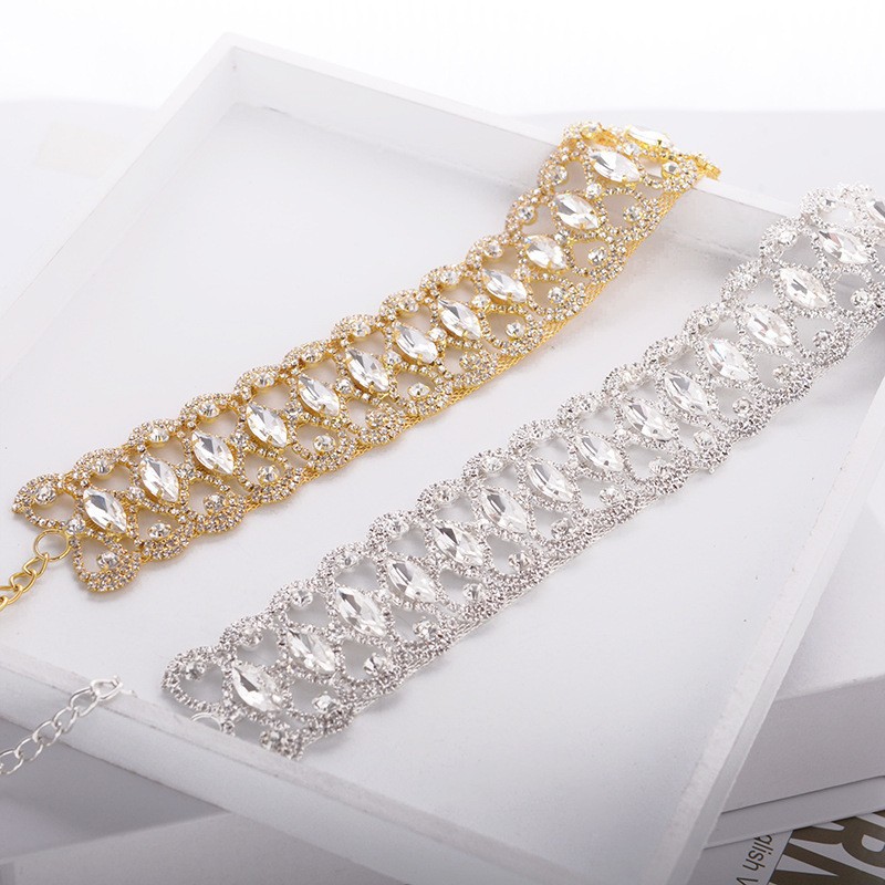 Hot Selling Diamond Studded Short Choker Necklace Keywords