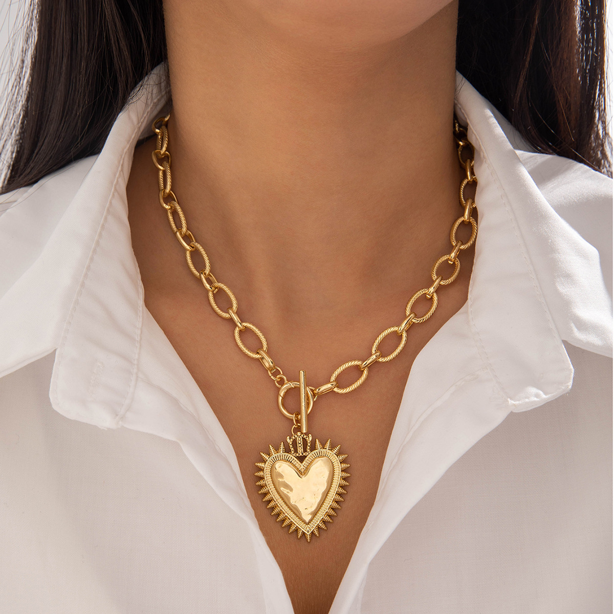 Vintage Gold Metal Heart Sunflower Pendant Necklace