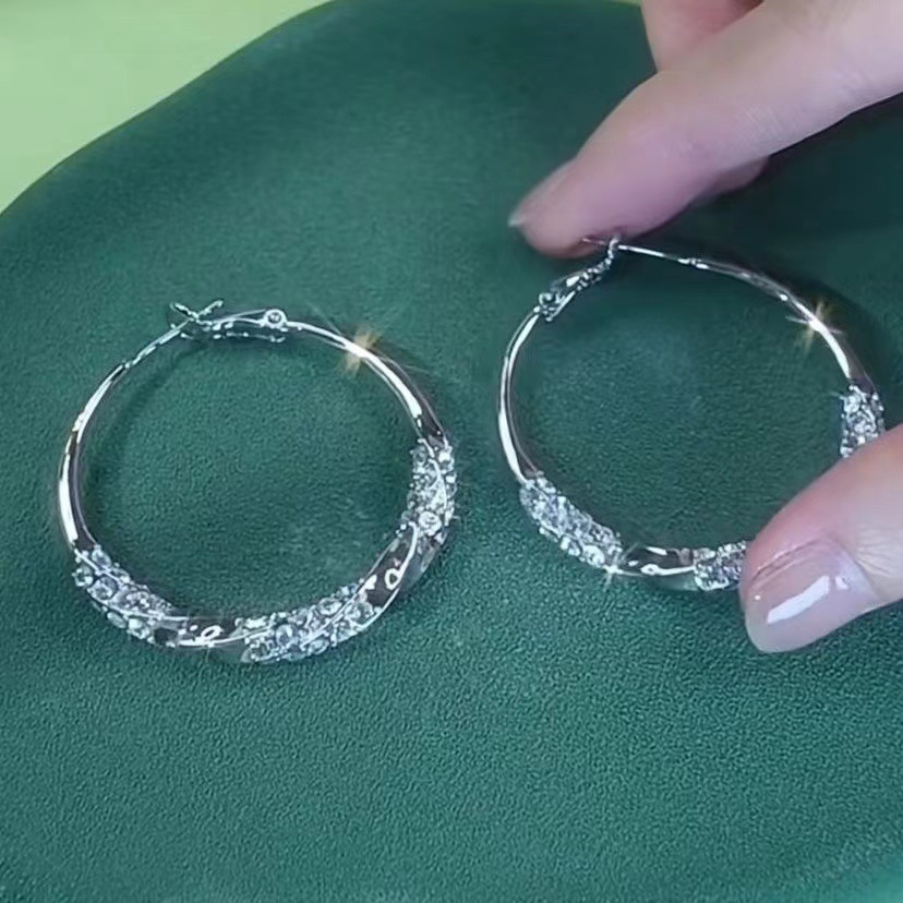 Light Luxury Twisted Crystal Hoop Earrings Cool Tone Twisted Crystal Dangles
