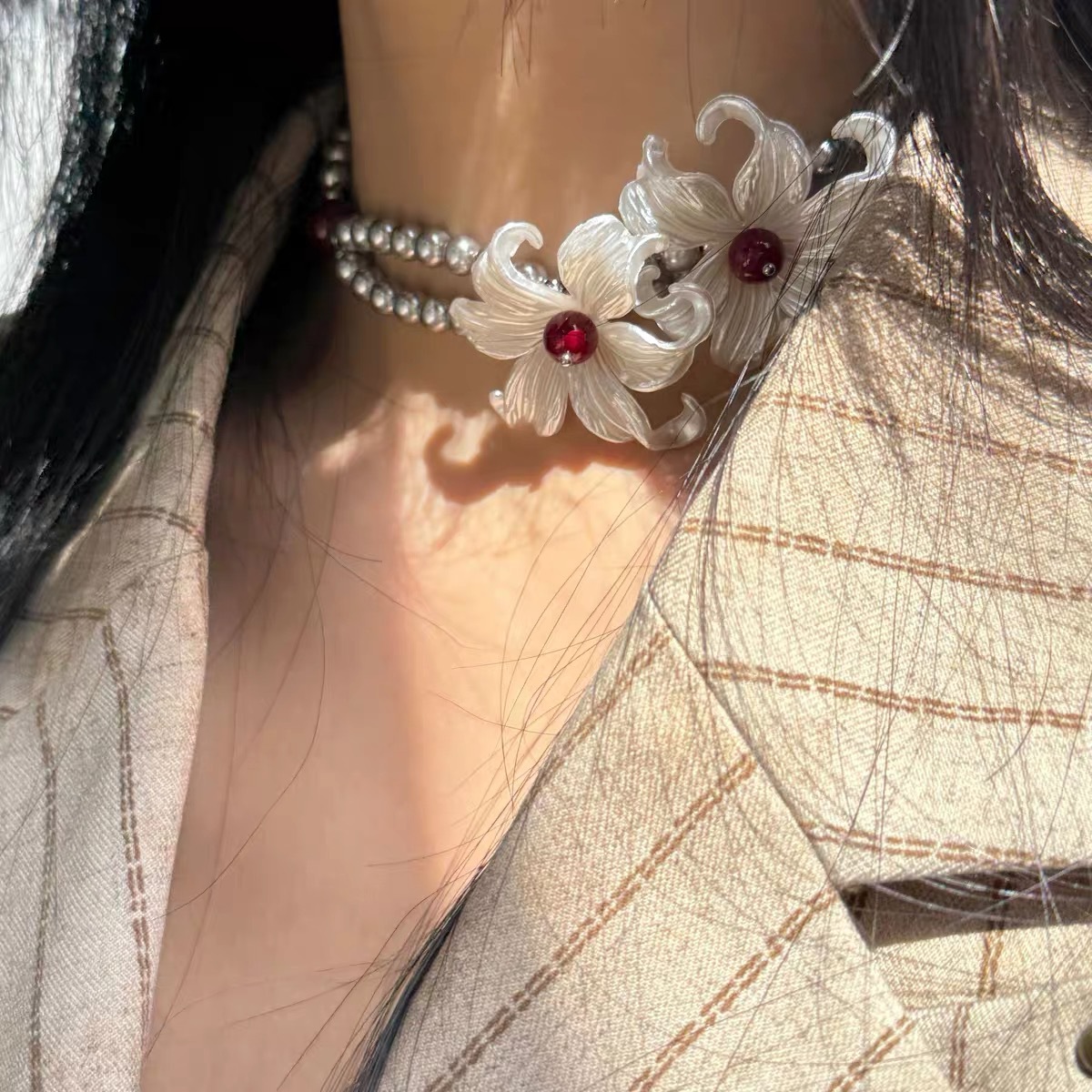 Floral Pearl Silver Clavicle Necklace