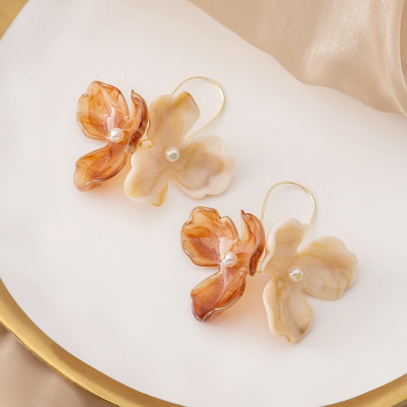 Vintage Hong Kong Style Flower Pearl Earrings