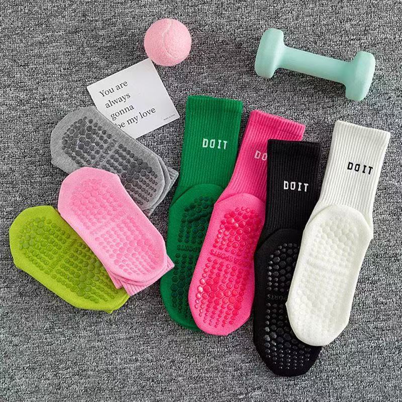 Women's Mid-Calf Fitness Yoga Socks for Floor Workout