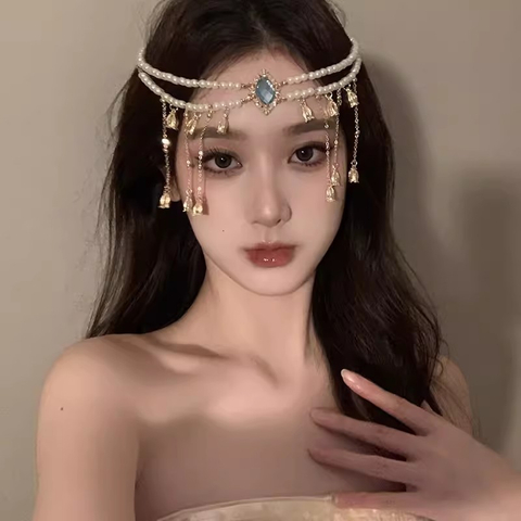 Vintage-Inspired Pearl Head Chain with Turquoise Accent