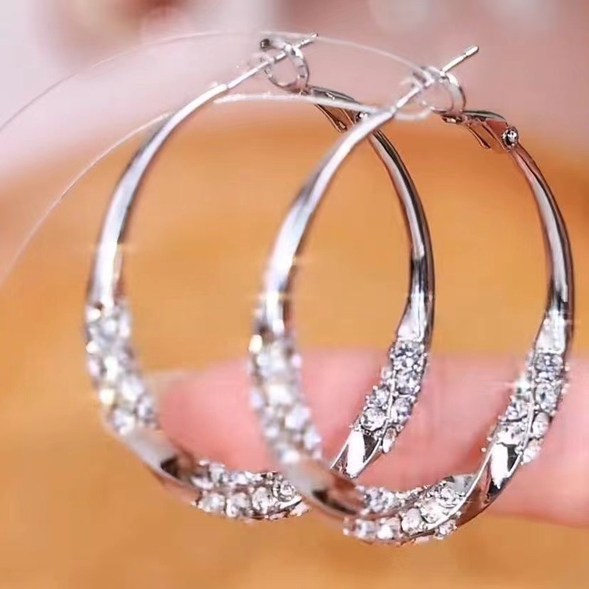 Light Luxury Twisted Crystal Hoop Earrings Cool Tone Twisted Crystal Dangles