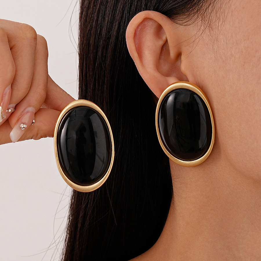 Vintage Resin Oval Stud Earrings