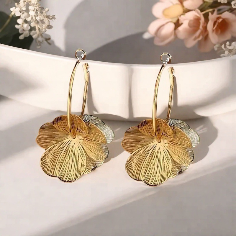 French Retro Openwork Flower Hoop Earrings, High Sense Metallic Petal Earrings