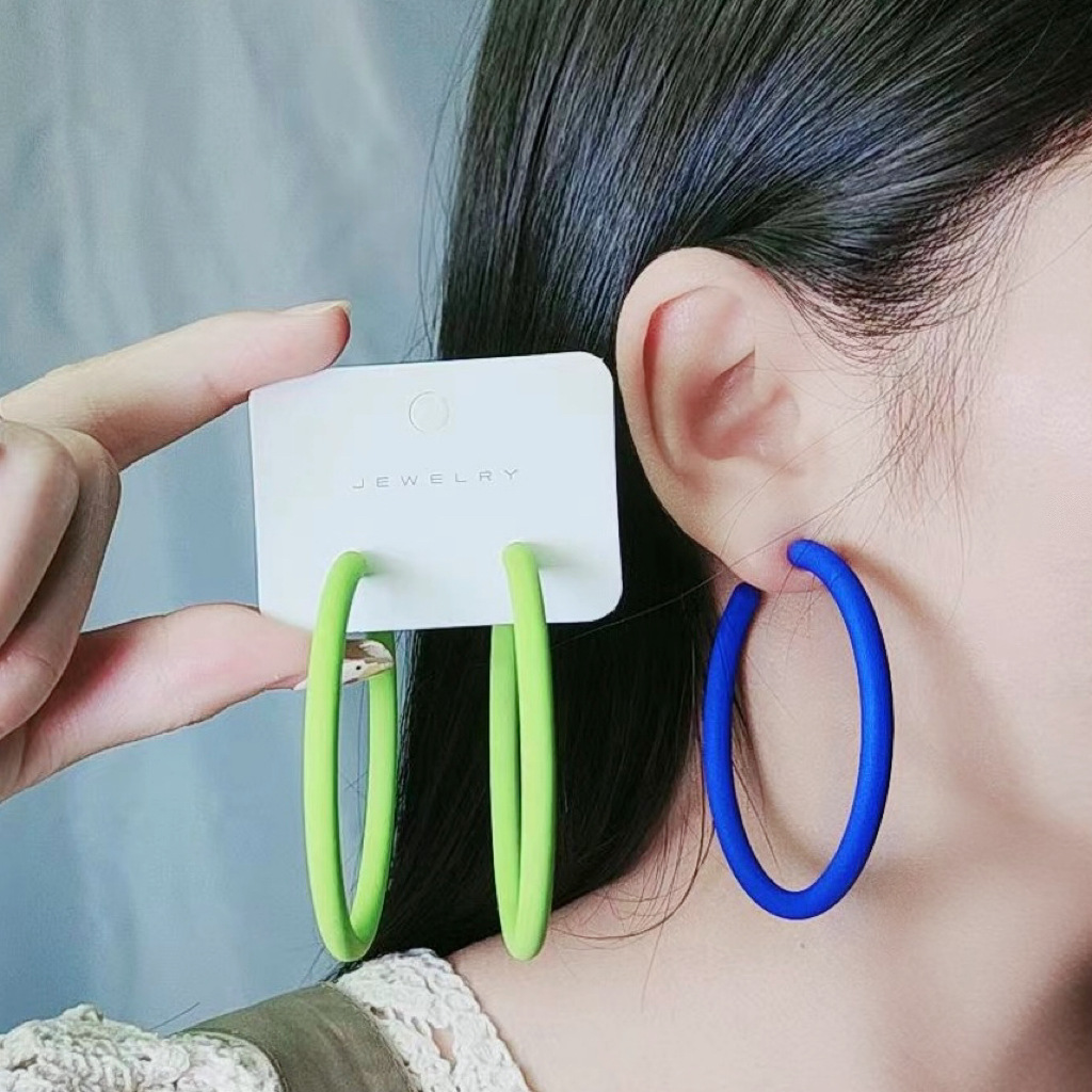 Matte C-Hoop Earrings for Women - Retro Oversized Open Hoop Earrings Lightweight Statement Jewelry
