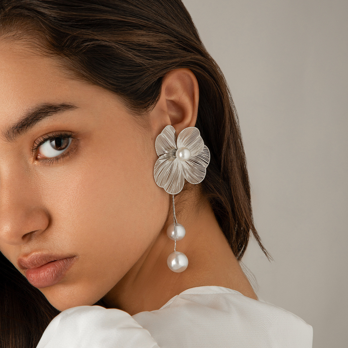 European & American 3D Ginkgo Flower Stud Earrings