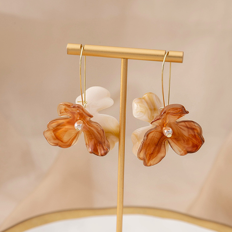 Vintage Hong Kong Style Flower Pearl Earrings