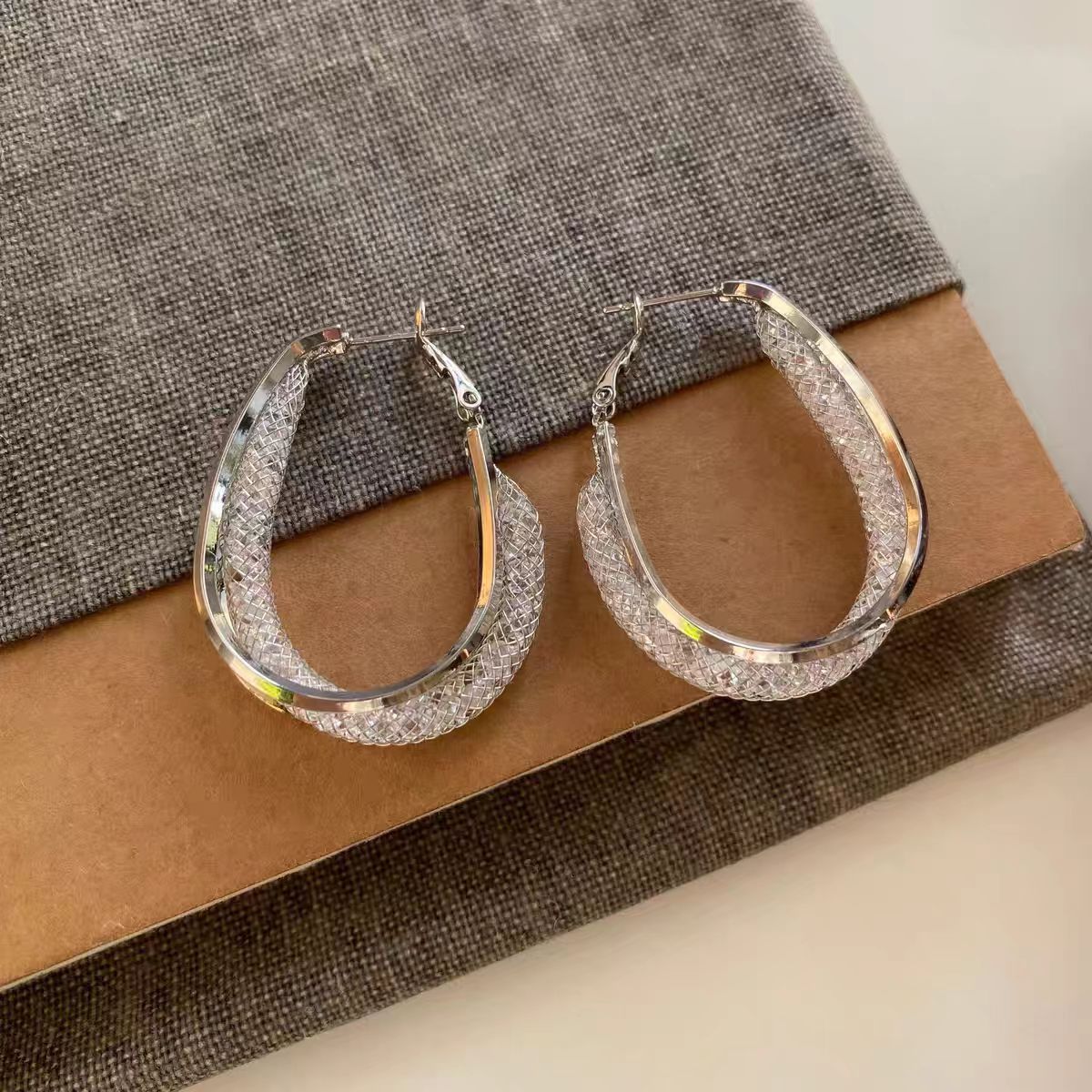 Vintage Textured Metal Hoops Elegant Face-Flattering Earrings