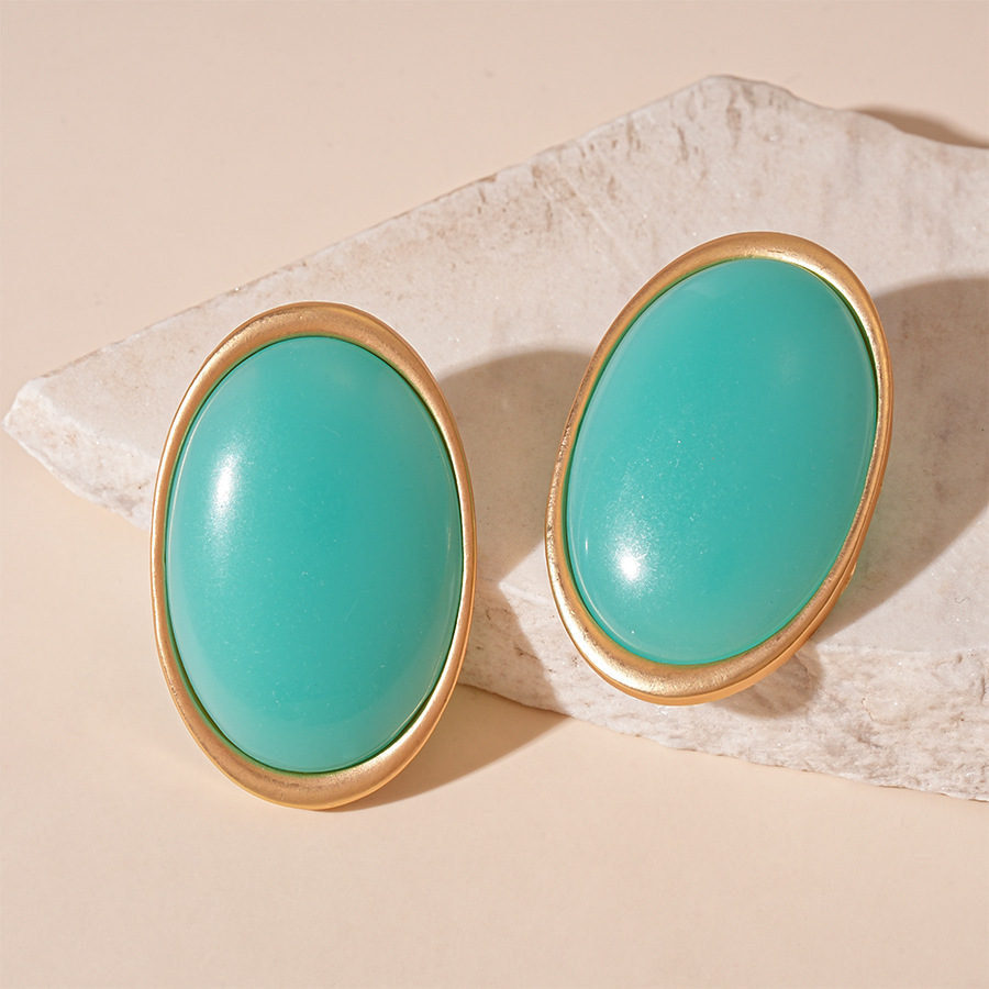 Vintage Resin Oval Stud Earrings