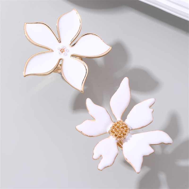 White Enamel Flower Ring for Women, Gold Tone Oversized Floral Statement Ring
