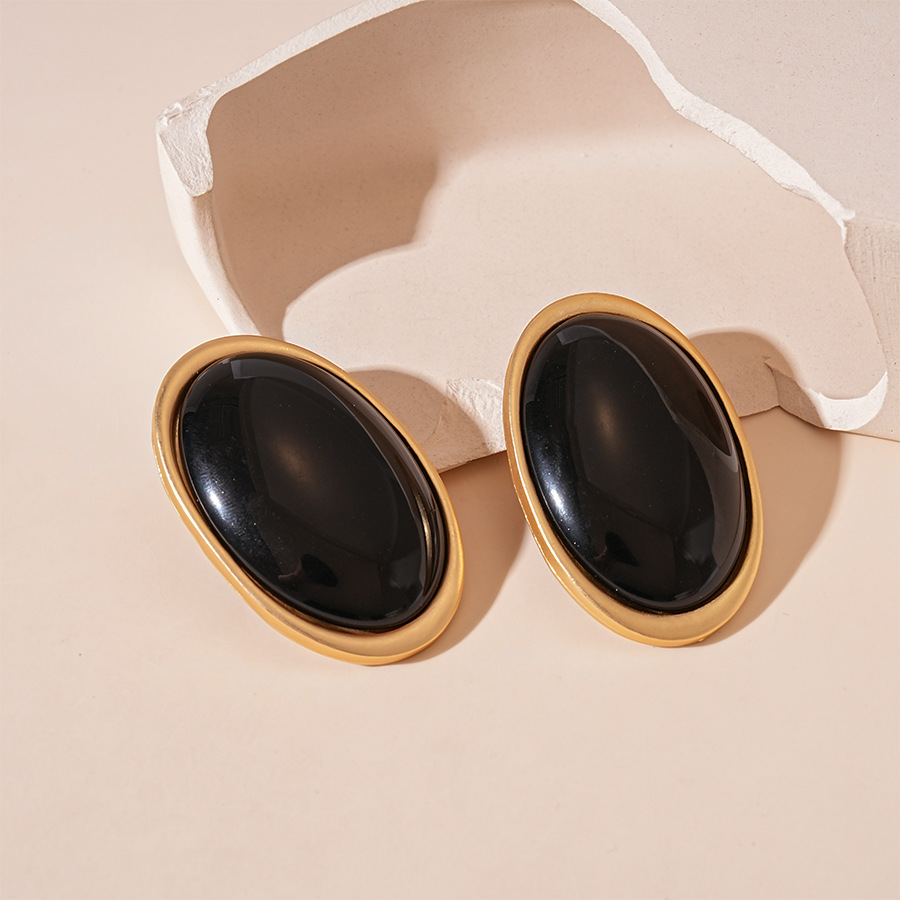 Vintage Resin Oval Stud Earrings