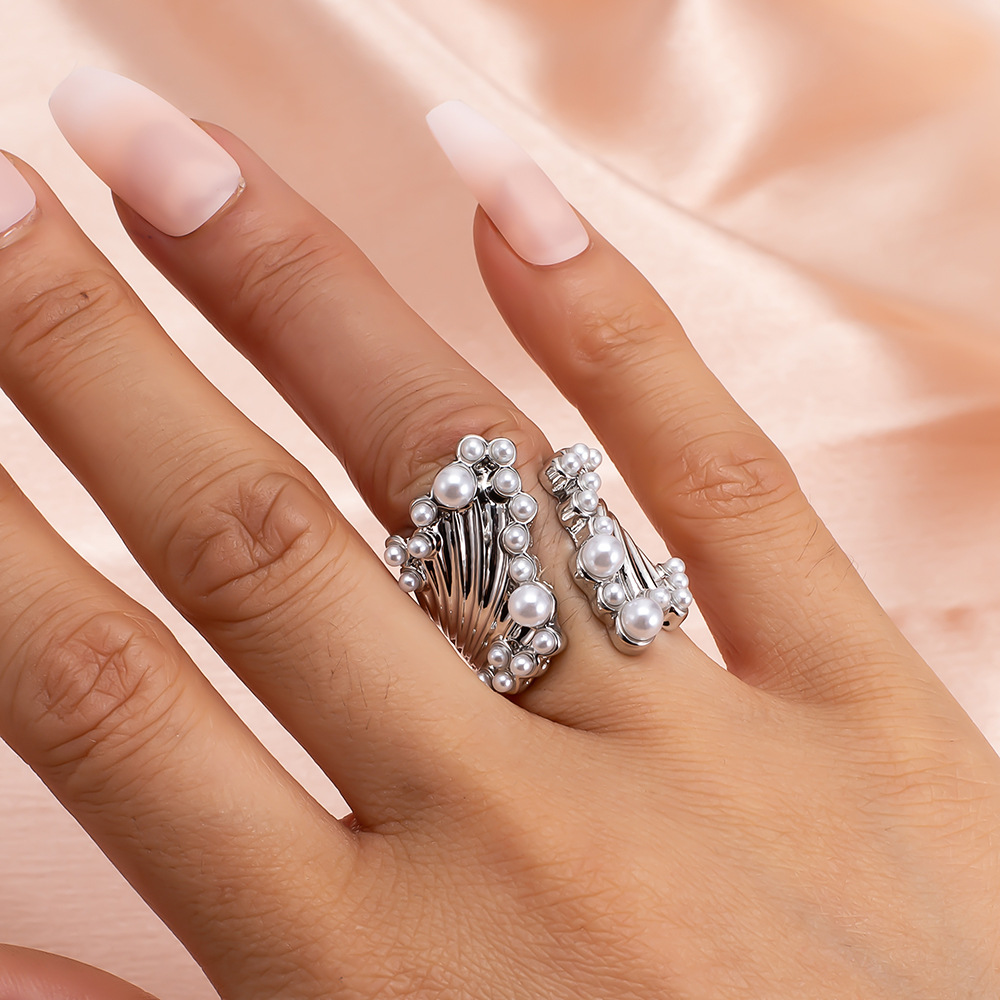 Silver Pearl Cluster Open Ring – Vintage Textured Statement Ring for Women, Adjustable Fashion Jewelry