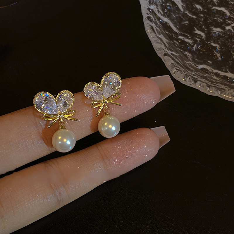 Sweet Heart-shaped Bow-shaped Pearl Earrings