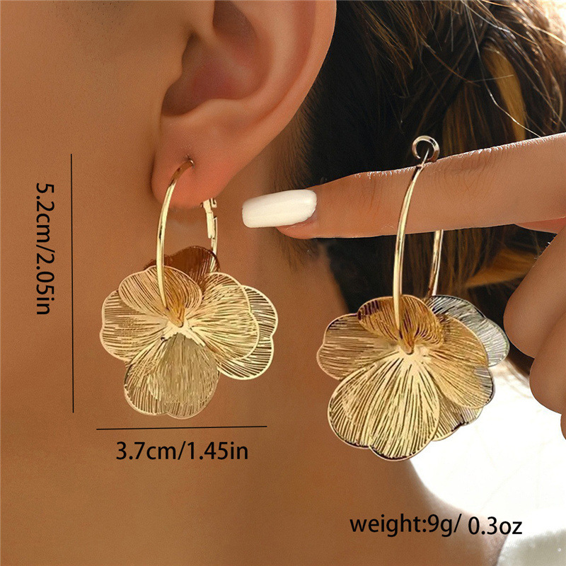 French Retro Openwork Flower Hoop Earrings, High Sense Metallic Petal Earrings