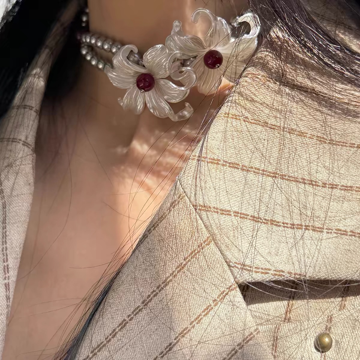 Floral Pearl Silver Clavicle Necklace